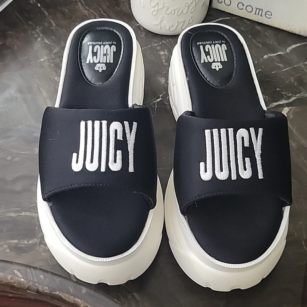 Juicy Couture Black and White Logo Slides - Picture 1 of 7
